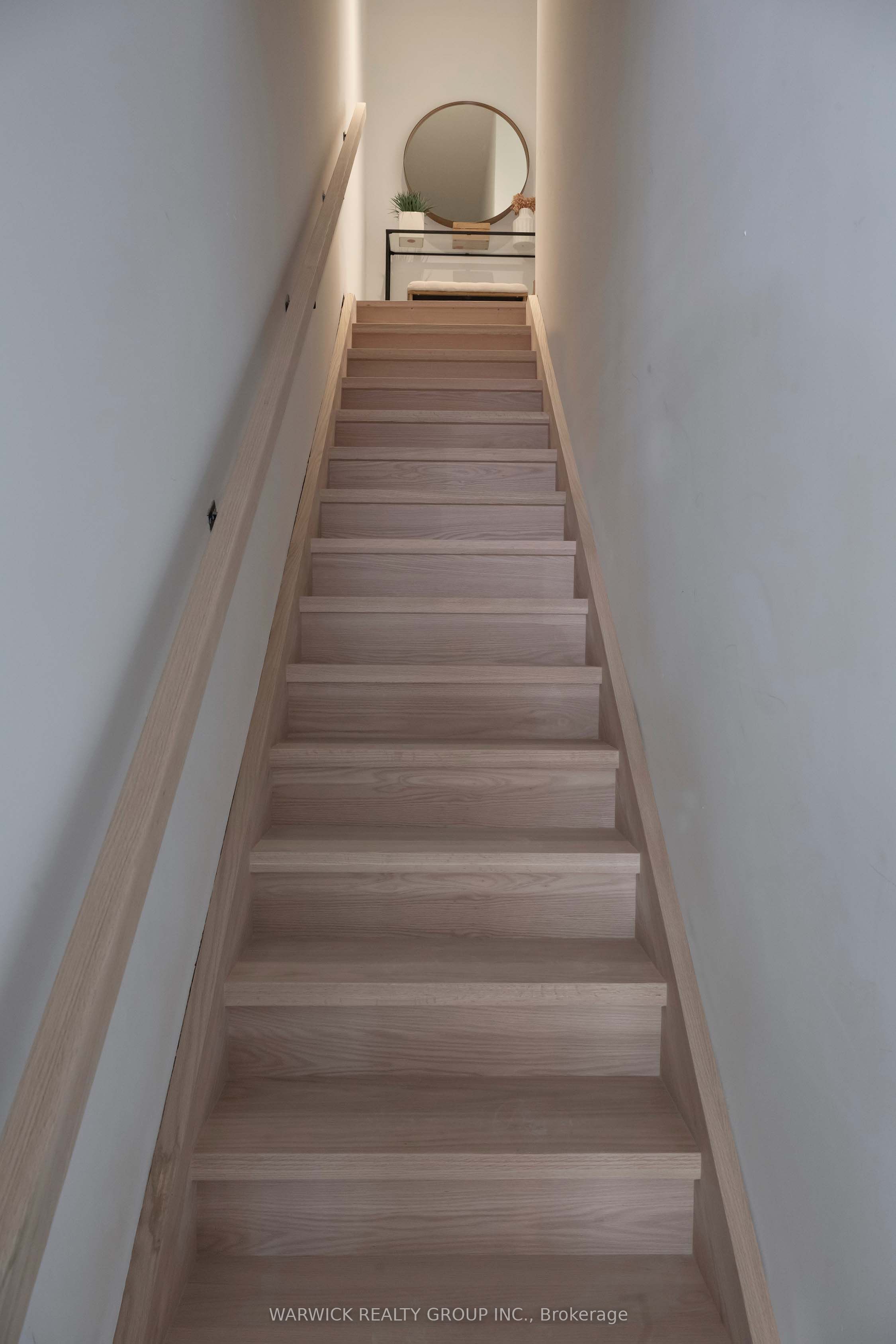 4365 Bloor Street W 229