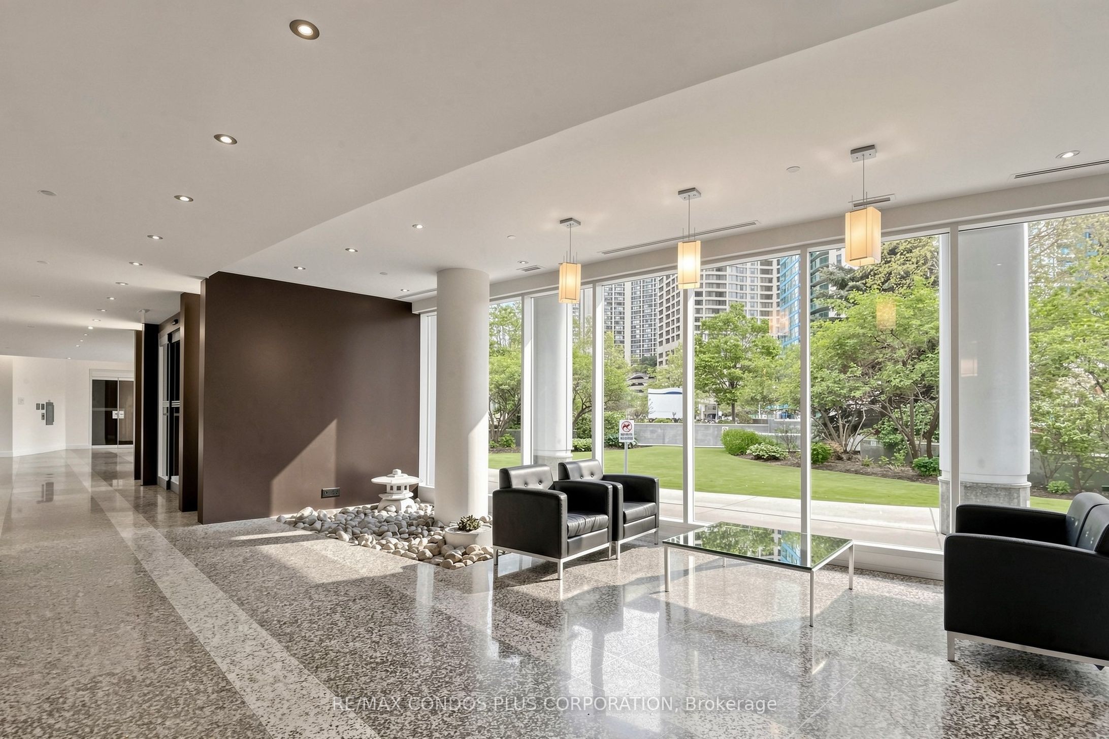 208 Queens Quay W 1412