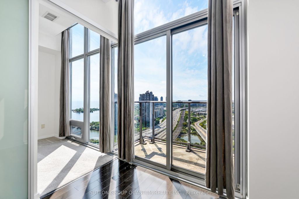 Photo of 105 The Queensway Avenue #3509, Toronto, ON M6S 5B5 (MLS # W12353173)