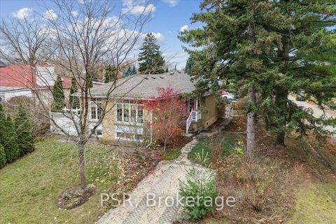 402 Willis Drive Oakville ON L6L 4V3