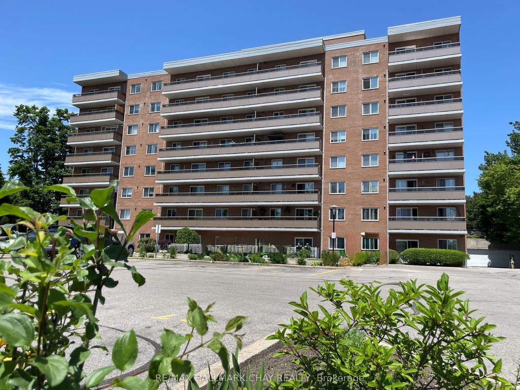 Photo of 414 Blake Street #702, Barrie, ON L4M 5J7 (MLS # S12815790)