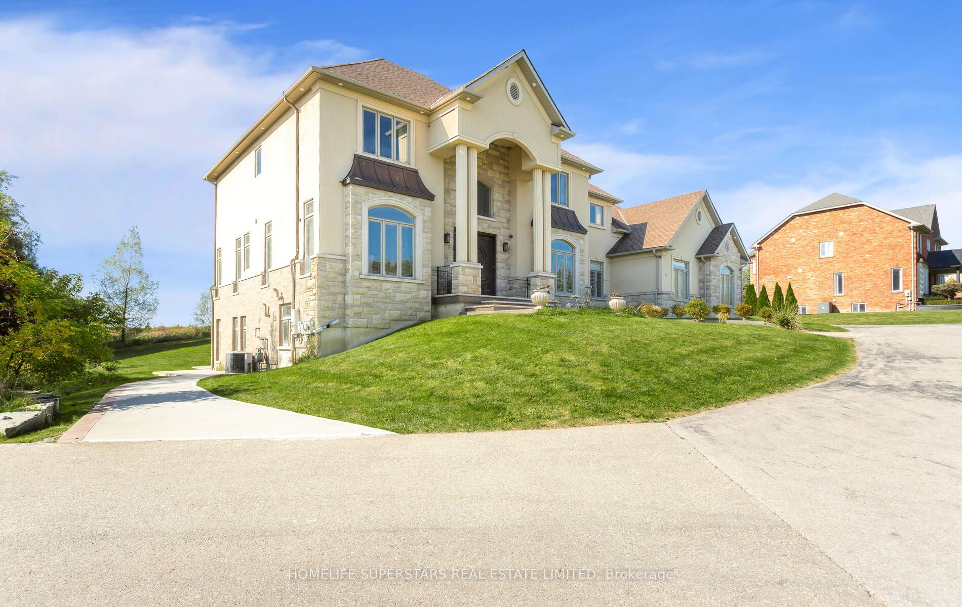 162 Confederation Street