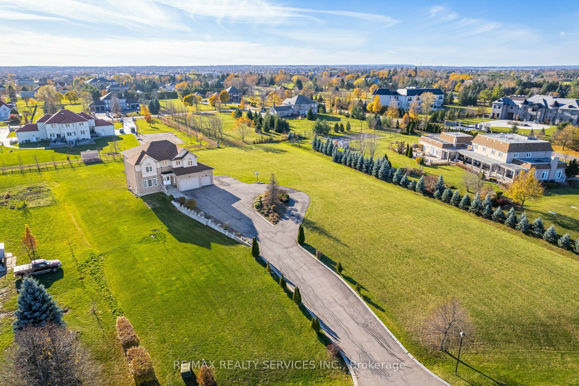 5 Farina Drive