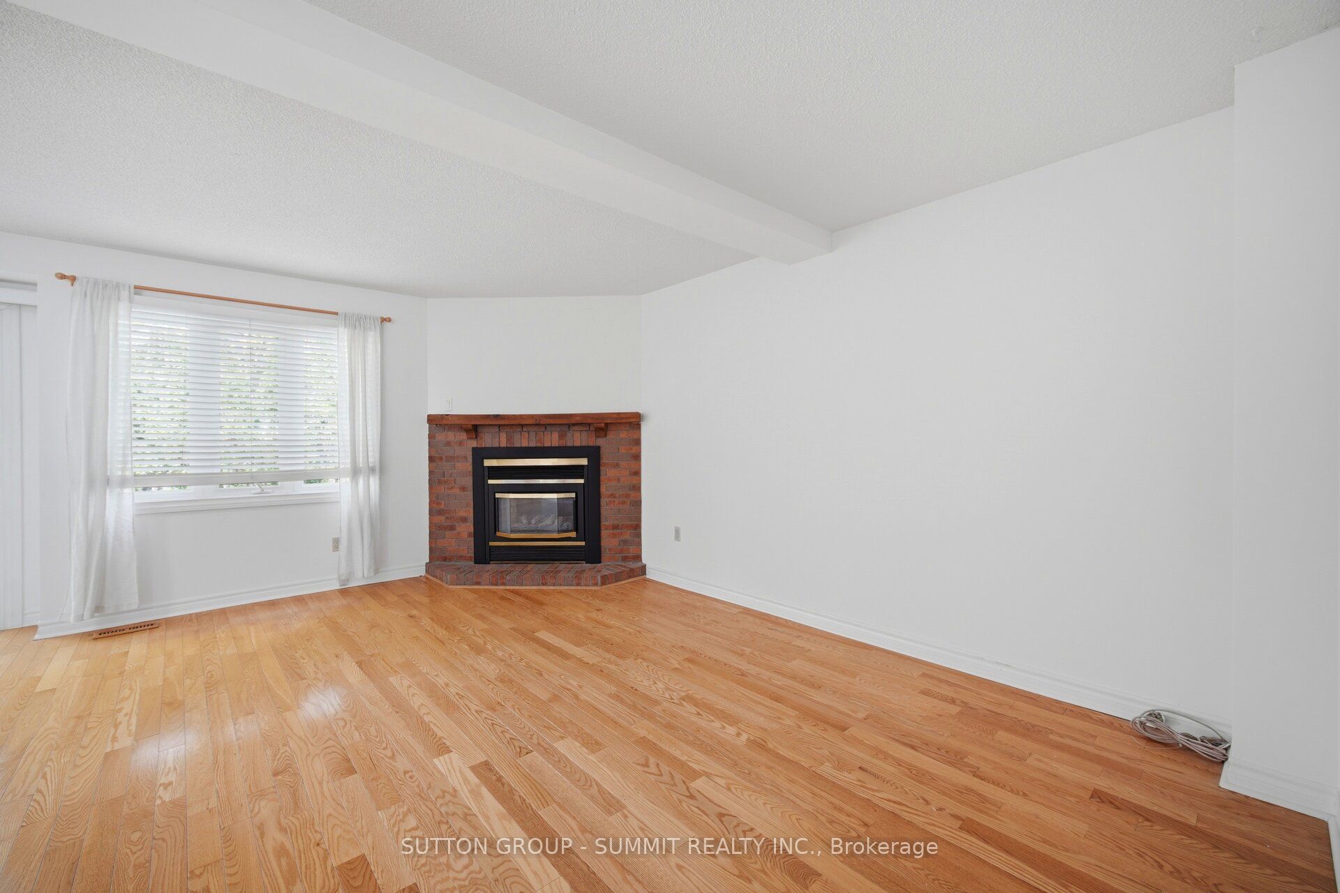 2275 Credit Valley Road 49