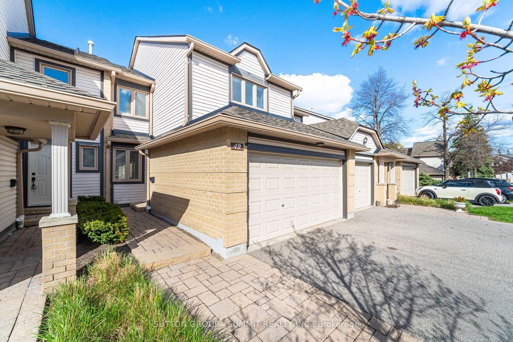 Photo of 2275 Credit Valley Road #49, Mississauga, ON L5M 4N5 (MLS # W13074658)