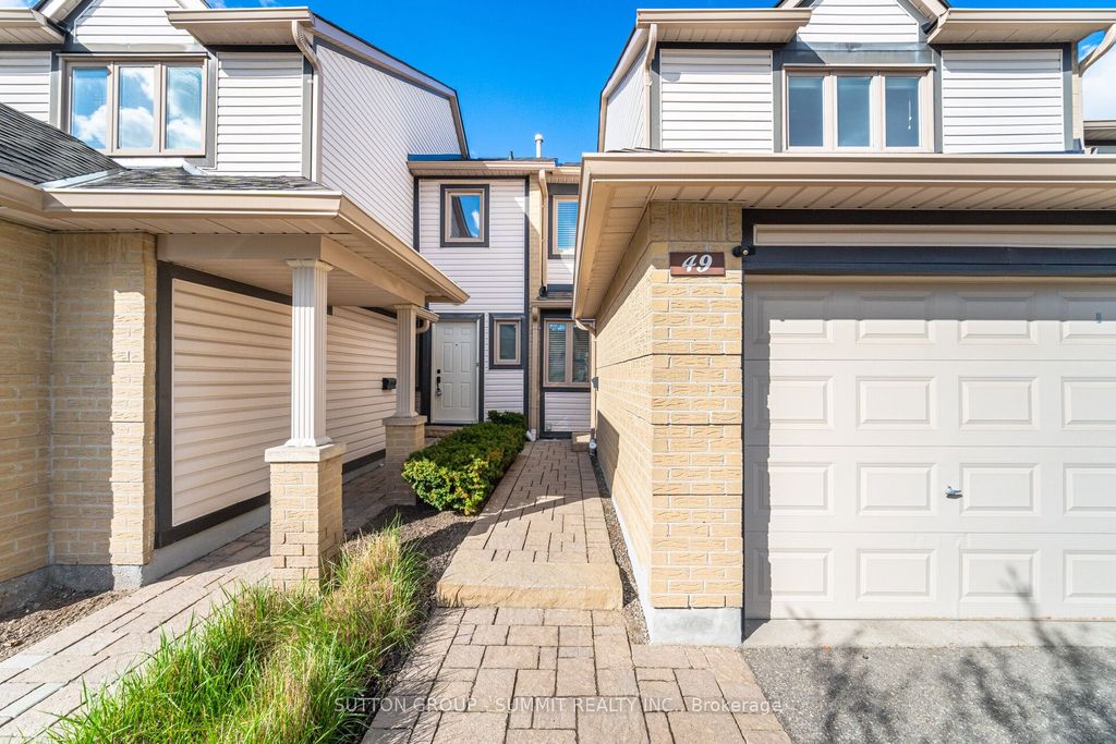 Photo of 2275 Credit Valley Road #49, Mississauga, ON L5M 4N5 (MLS # W13074658)