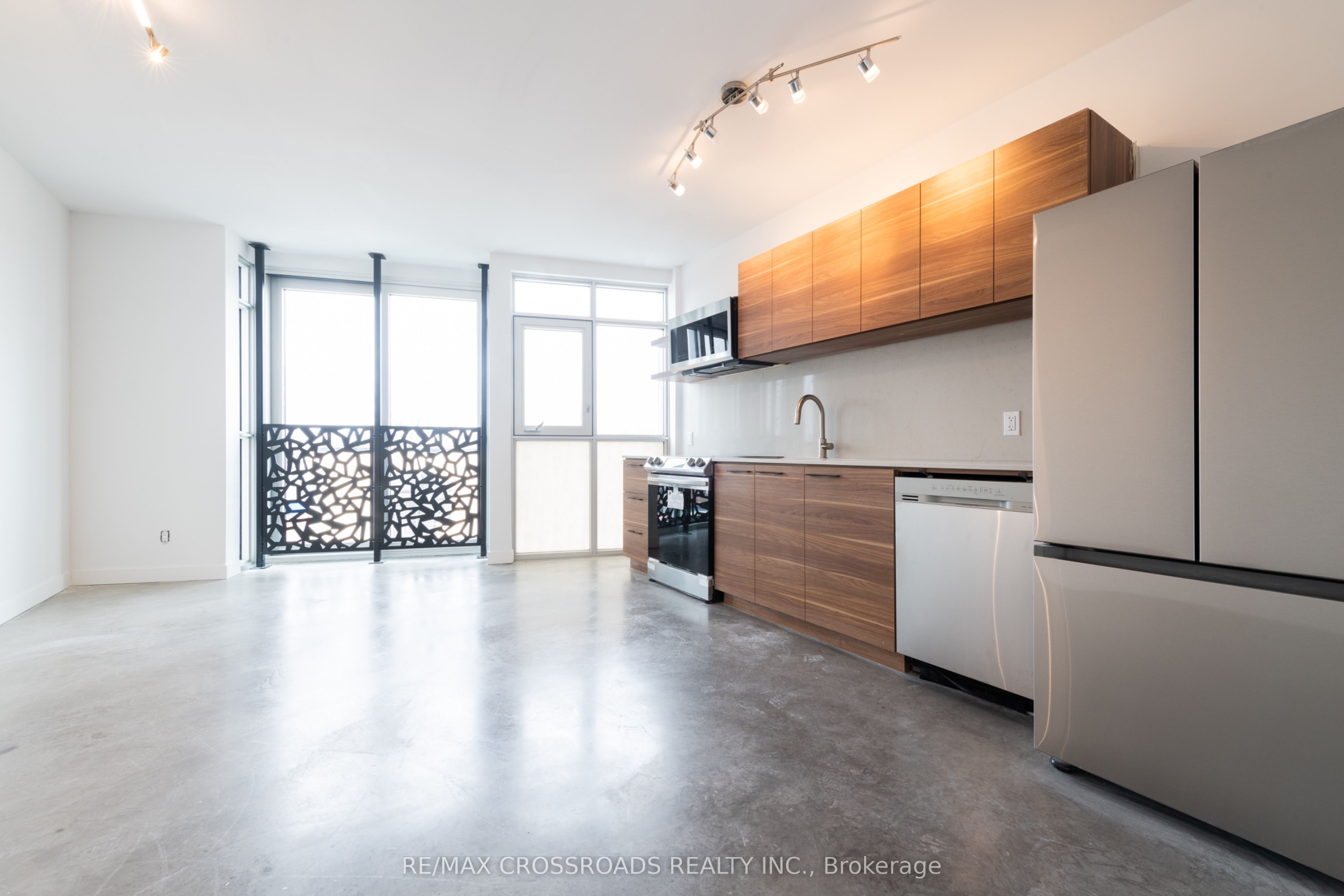 3333 Dundas Street W 3A