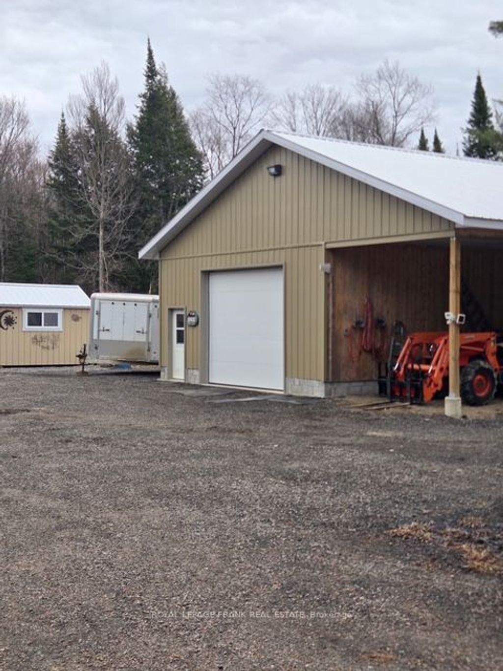 Photo of 989 Mckenzie Lake Road N, South Algonquin, ON N0C 1B0 (MLS # X13074650)