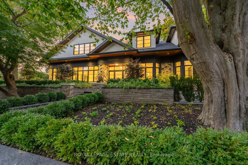Photo of 8 Crown Park Road, Toronto, ON M4E 1J9 (MLS # E12454647)