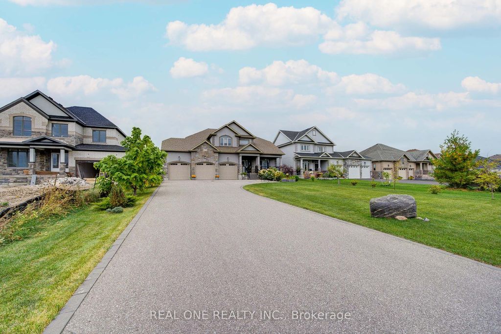 Photo of 295 Sunnybrae Avenue, Innisfil, ON L9S 0K9 (MLS # N12629072)