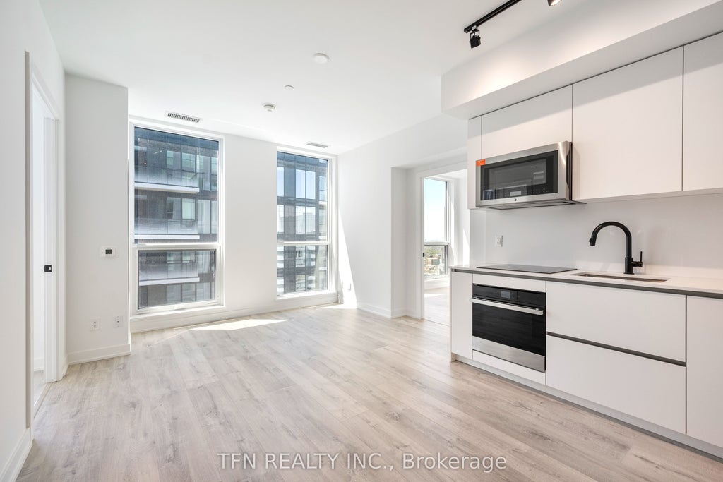 Photo of 327 King Street W #4704, Toronto, ON M5A 0Y5 (MLS # C13579962)