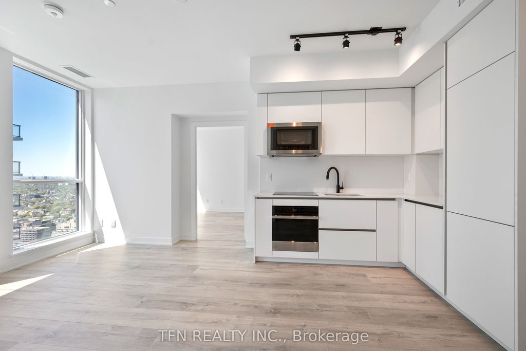 Photo of 327 King Street W #4704, Toronto, ON M5A 0Y5 (MLS # C13579962)