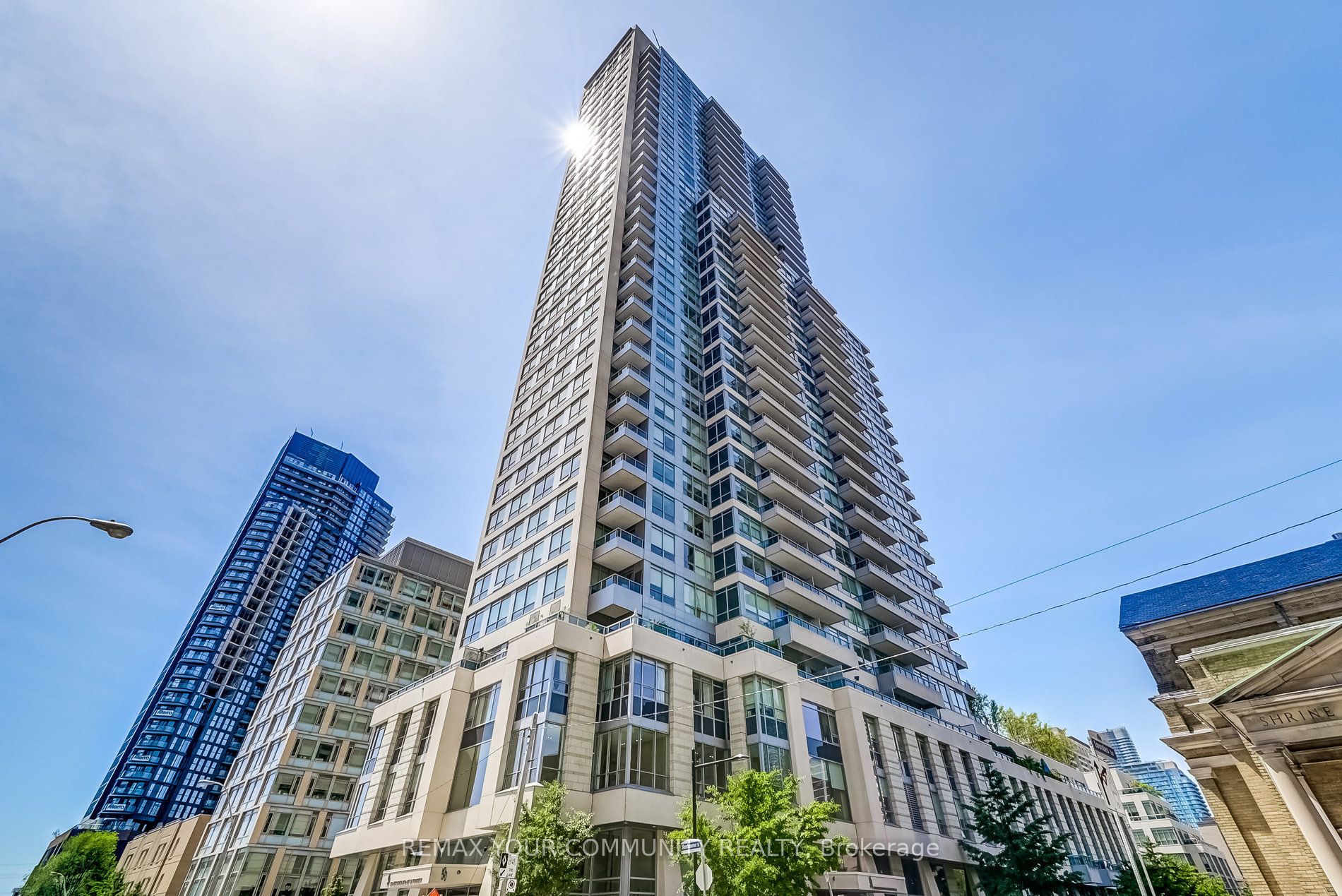 Photo 1 of 39 — 500 Sherbourne Street 1311, Toronto, ON M4X 1L1