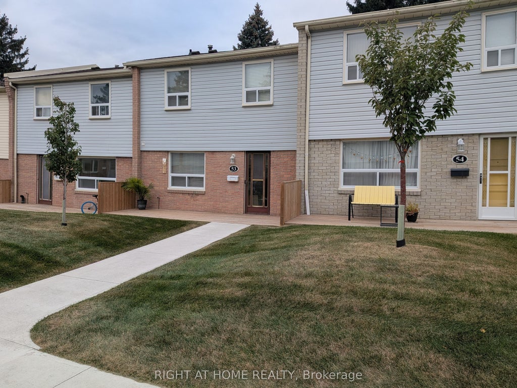 Photo of 1055 Shawnmarr Road #53, Mississauga, ON L5H 3V2 (MLS # W14134906)