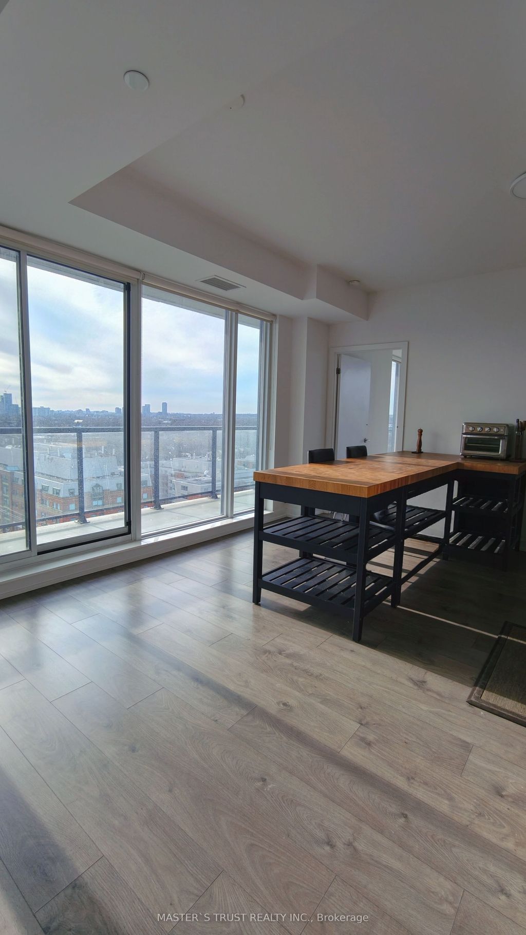 Photo of 297 College Street #1517, Toronto, ON M5T 0C2 (MLS # C12989868)