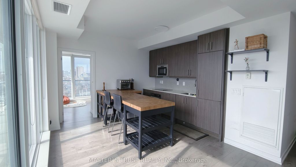 Photo of 297 College Street #1517, Toronto, ON M5T 0C2 (MLS # C12989868)