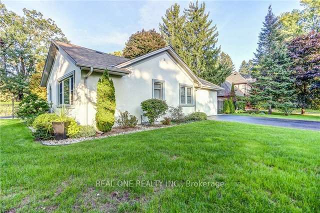 1268 Lorne Park Road