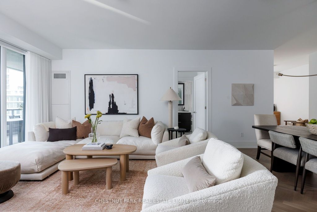 Photo of 455 Wellington Street W #907, Toronto, ON M5V 0V8 (MLS # C12660488)