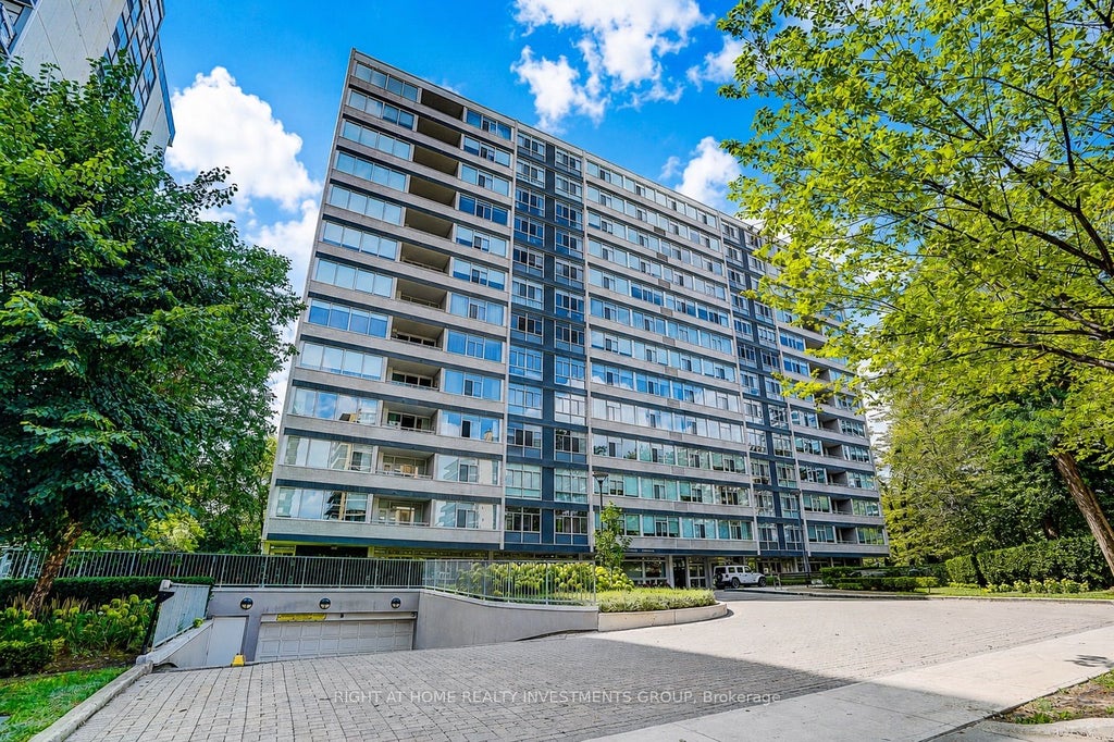 Photo of 500 Avenue Road #102, Toronto, ON M4V 2J6 (MLS # C13721296)