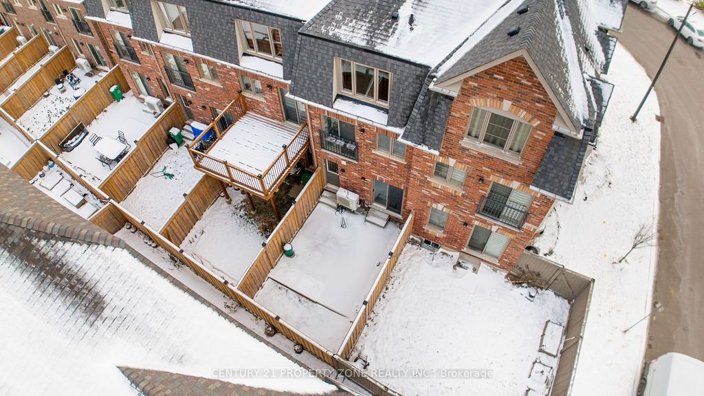 Photo of 29 Pennycross Crescent #4, Brampton, ON L7A 0B6 (MLS # W12607962)