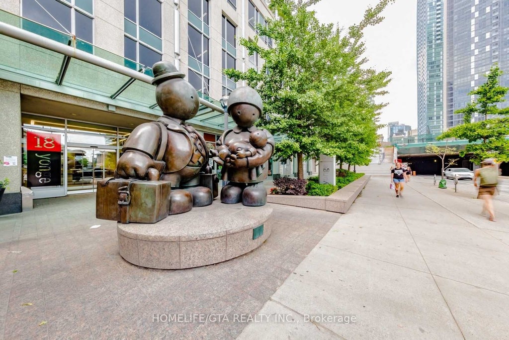 Photo of 18 Yonge Street #1114, Toronto, ON M5E 1Z8 (MLS # C13616340)