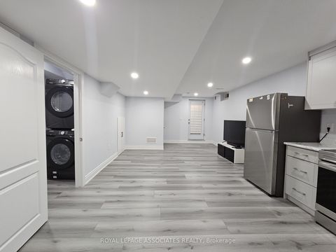 131 Lloyd Sanderson Drive Bsmt Brampton ON L6Y 0Z8