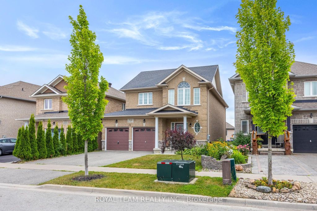 Photo of 218 Richardson Crescent, Bradford West Gwillimbury, ON L3Z 0R6 (MLS # N13075164)