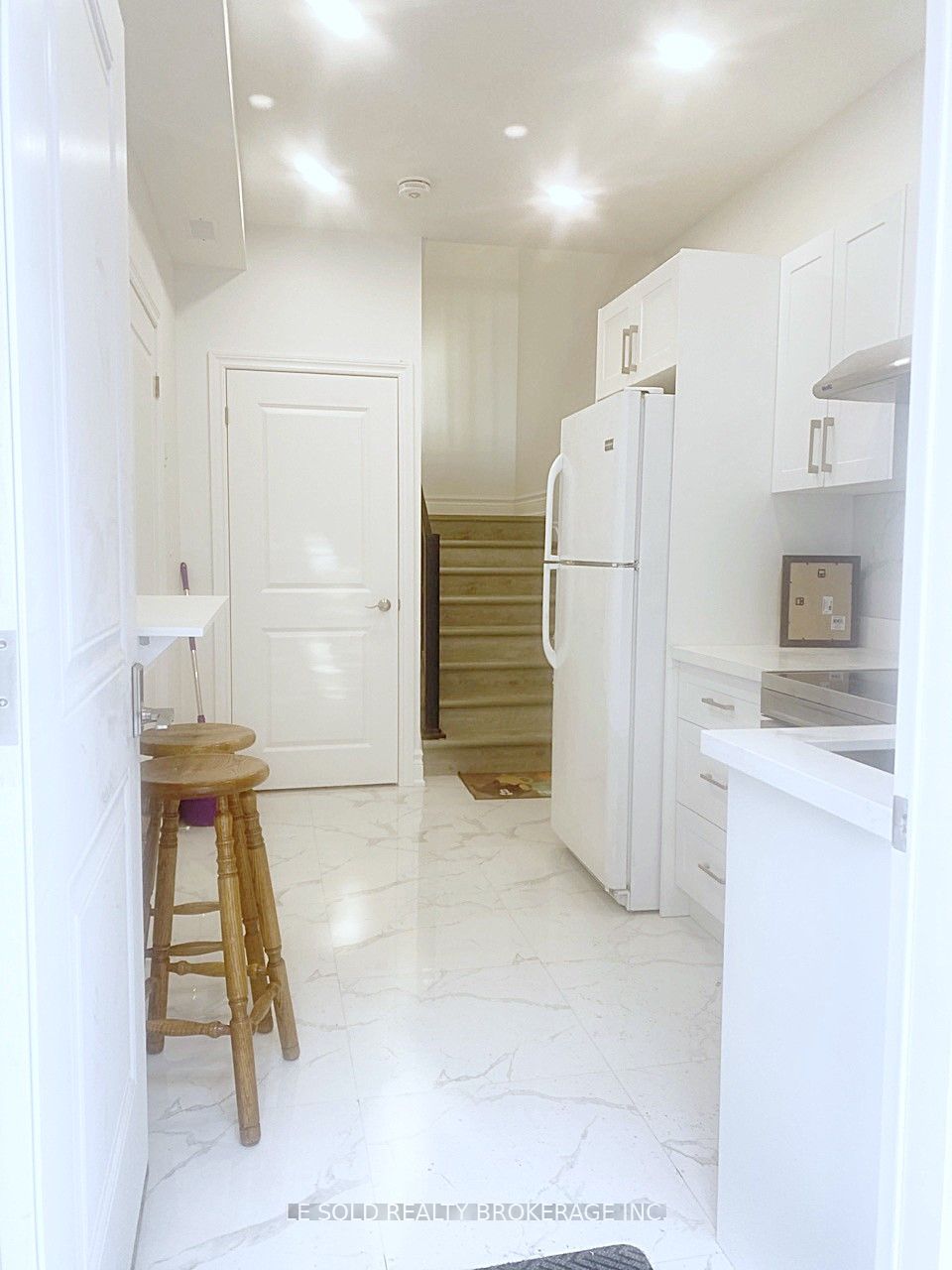 81 Hallam Street Room L201