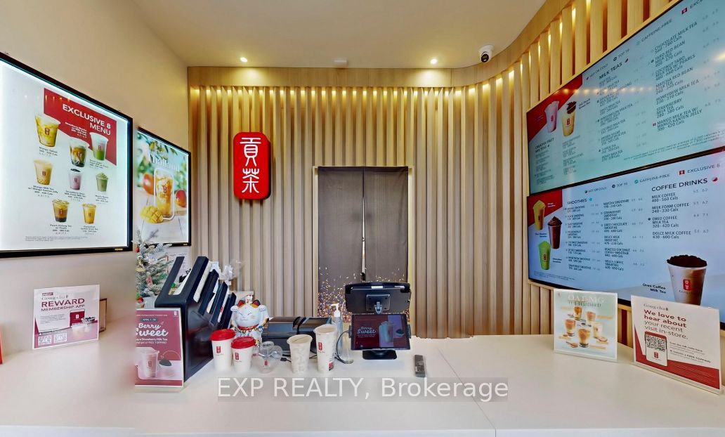 81 St Clair Avenue E 112