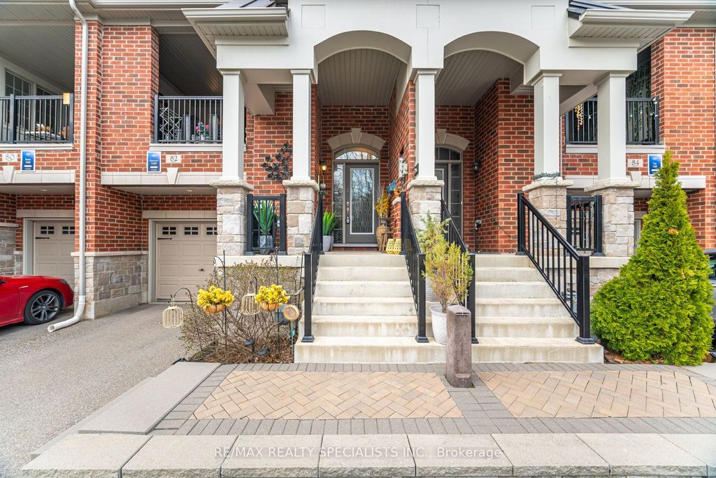 Photo of 82 Oakmore Lane, Brampton, ON L6Y 6H5 (MLS # W13033602)