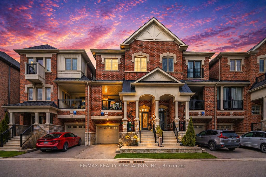 Photo of 82 Oakmore Lane, Brampton, ON L6Y 6H5 (MLS # W13033602)