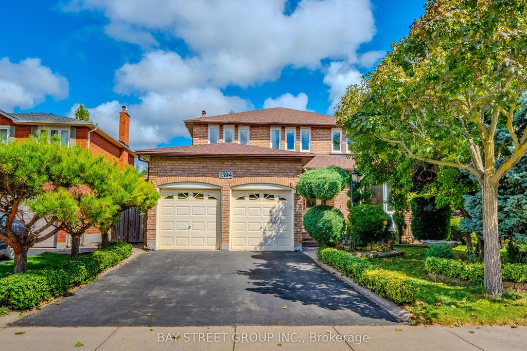 Photo of 1394 Peartree Circle, Oakville, ON L6M 2J1 (MLS # W12968792)