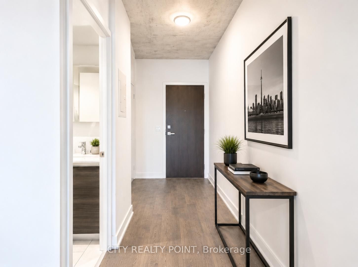1190 Dundas Street E 505