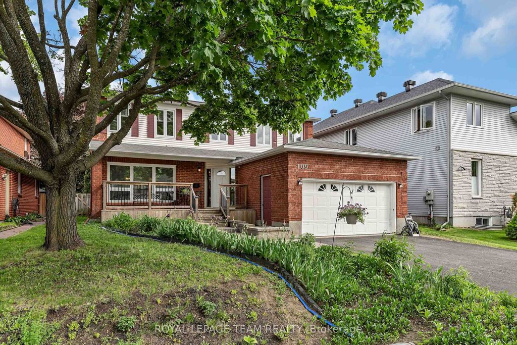 Photo of 109 Belleview Drive, Kanata, ON K2L 3H2 (MLS # X13218102)