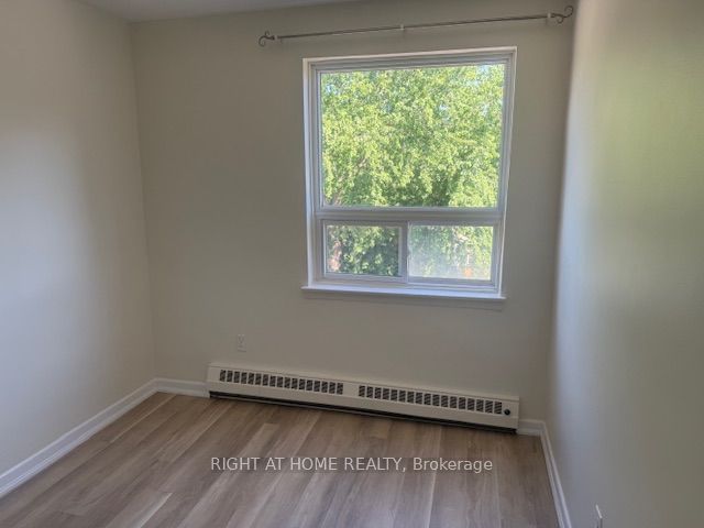1852 Lakeshore Road W 2
