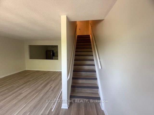 1852 Lakeshore Road W 2