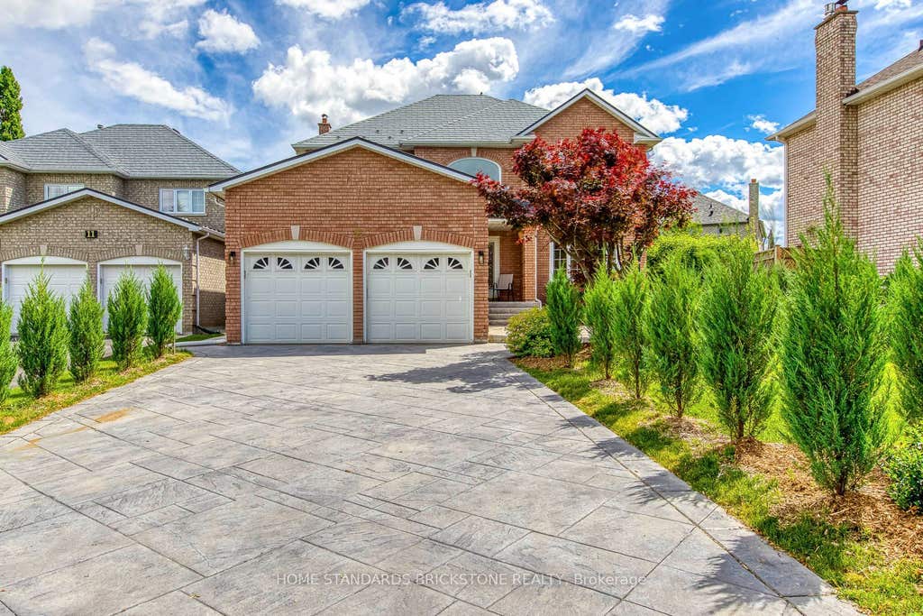 Photo of 15 Samuel Crescent, Halton Hills, ON L7G 5J2 (MLS # W13591482)