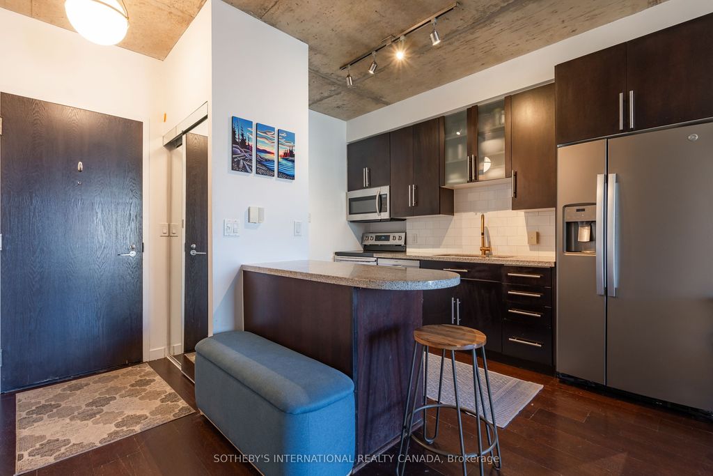 Photo of 1005 King Street W #810, Toronto, ON M6K 3M8 (MLS # C12663896)