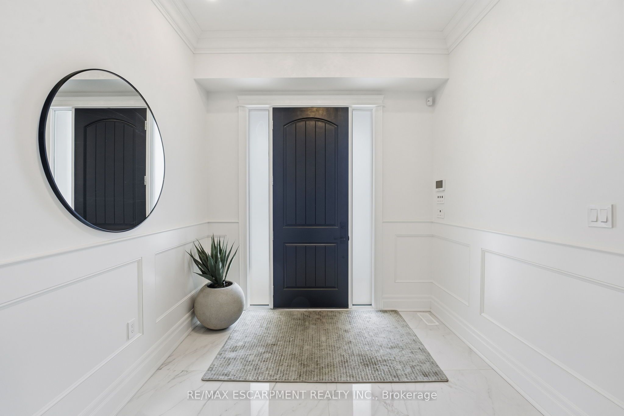 2265 LAKESHORE Road 3