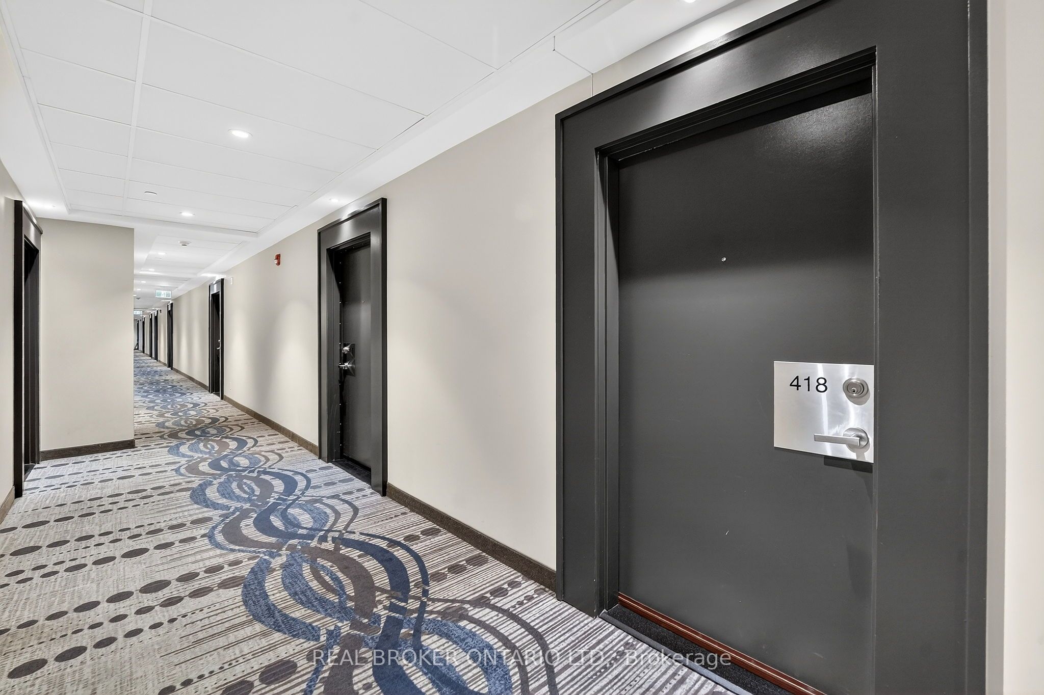 4040 Upper Middle Road 418