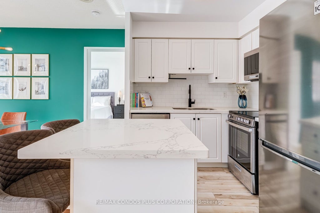 Photo of 43 Eglinton Avenue E #1901, Toronto, ON M4P 1A5 (MLS # C13720856)