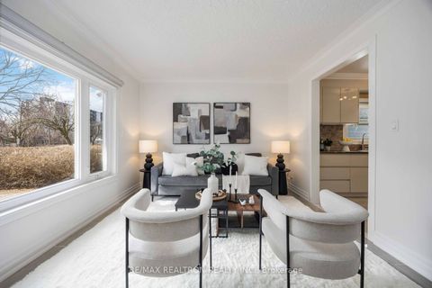 40 Highland Park Boulevard Markham ON L3T 1B3