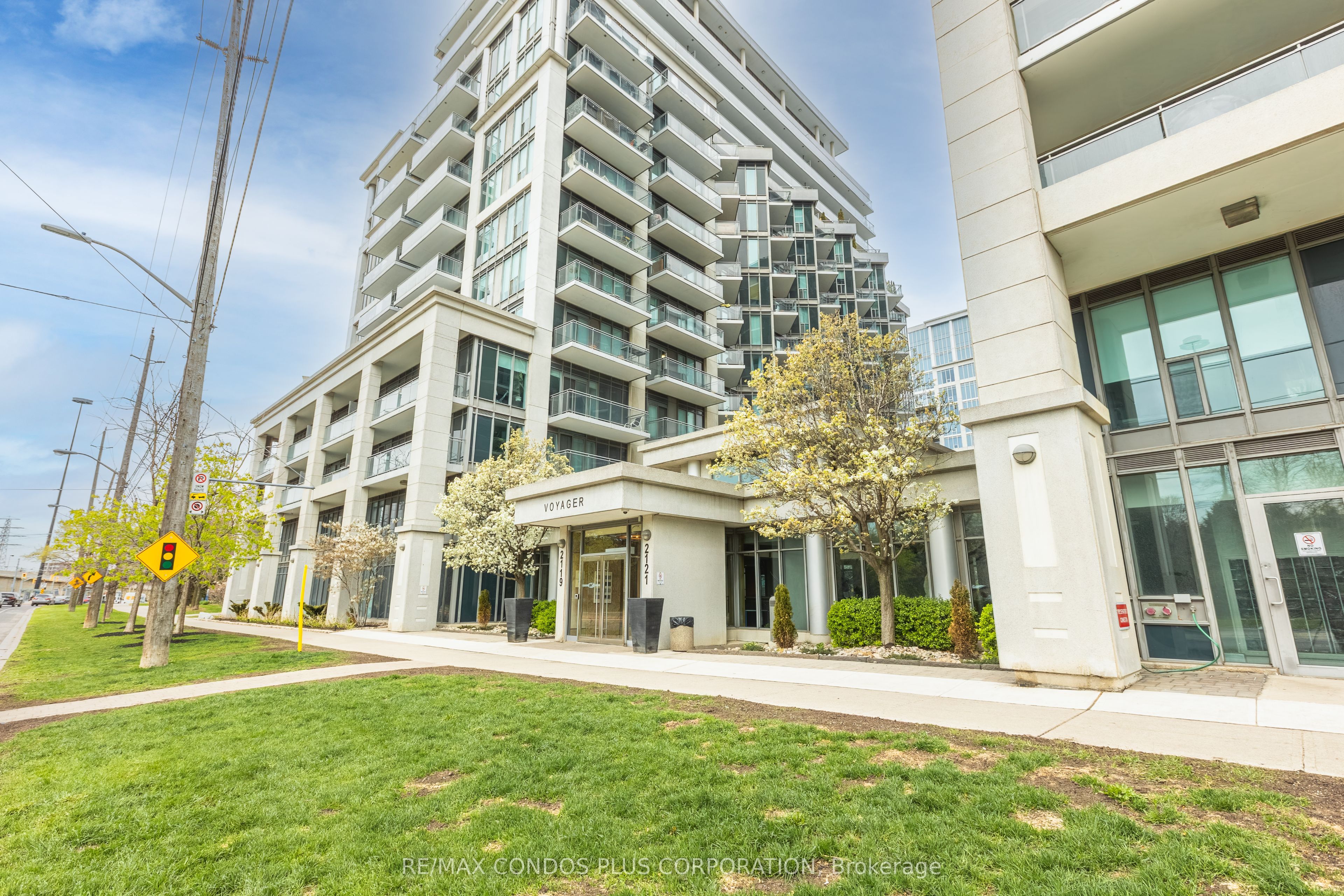 2119 Lake Shore Boulevard W 317