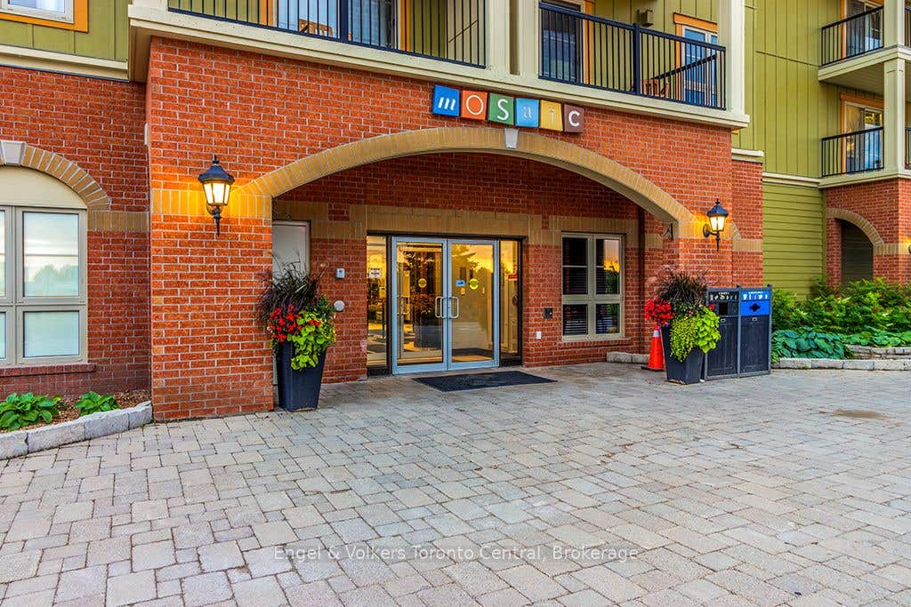 Photo of 190 Jozo Weider Boulevard #423, Blue Mountains, ON L9Y 0V2 (MLS # X13569688)