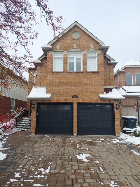 2539 Reglan Court Mississauga ON L5M 5L5