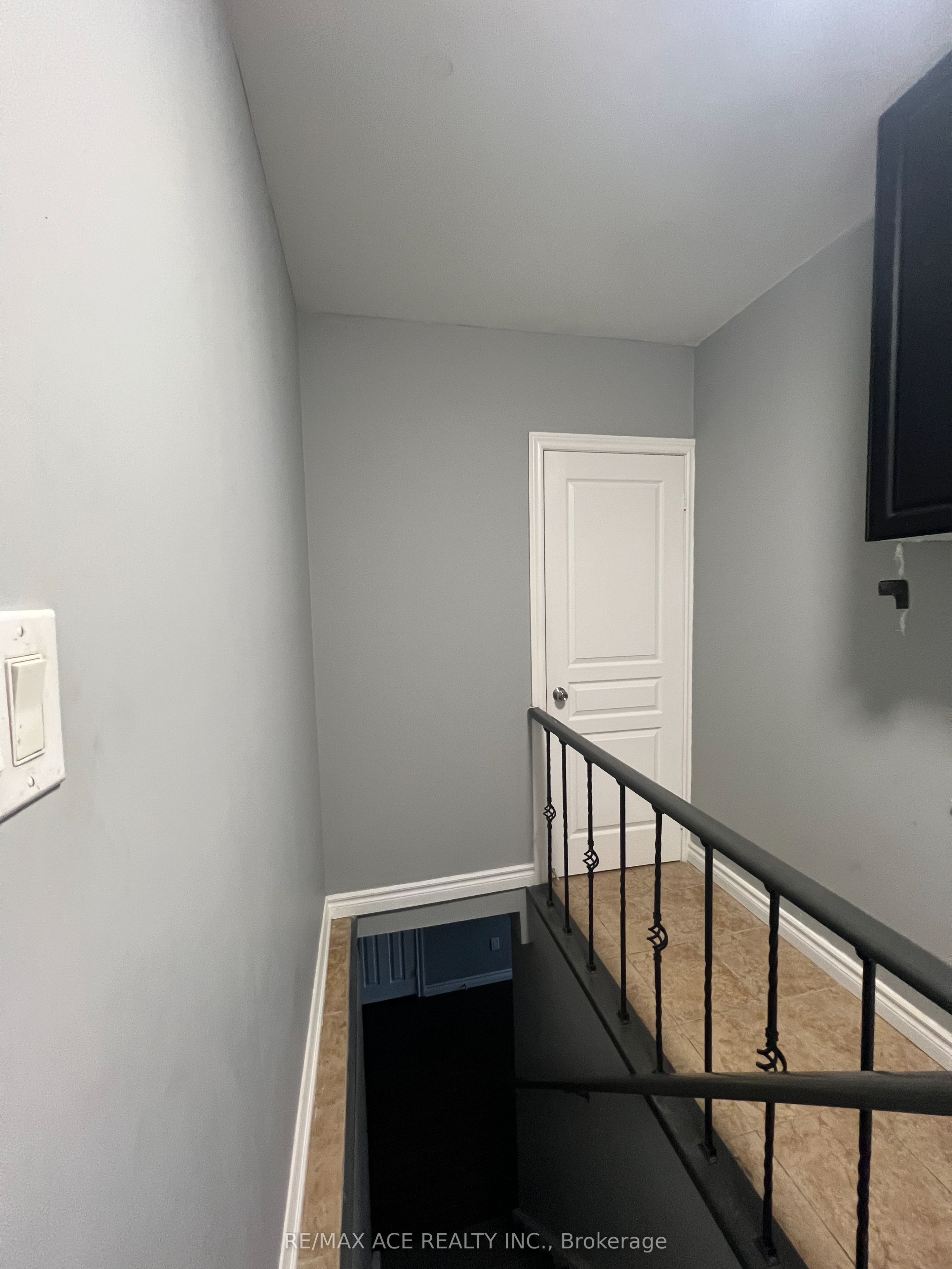 25 Hislop Drive Bsmt