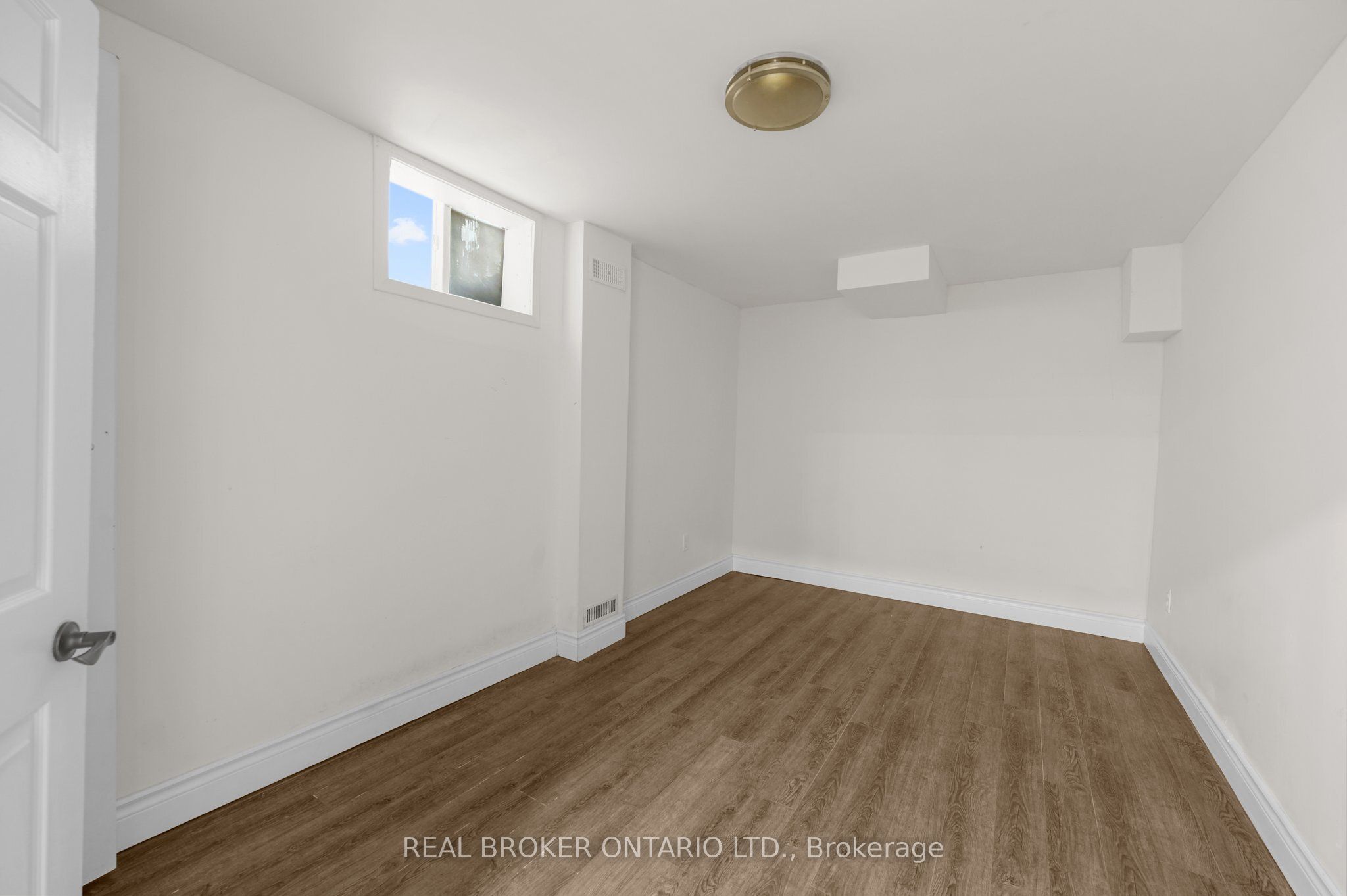 1098 Sawgrass Crescent Bsmt