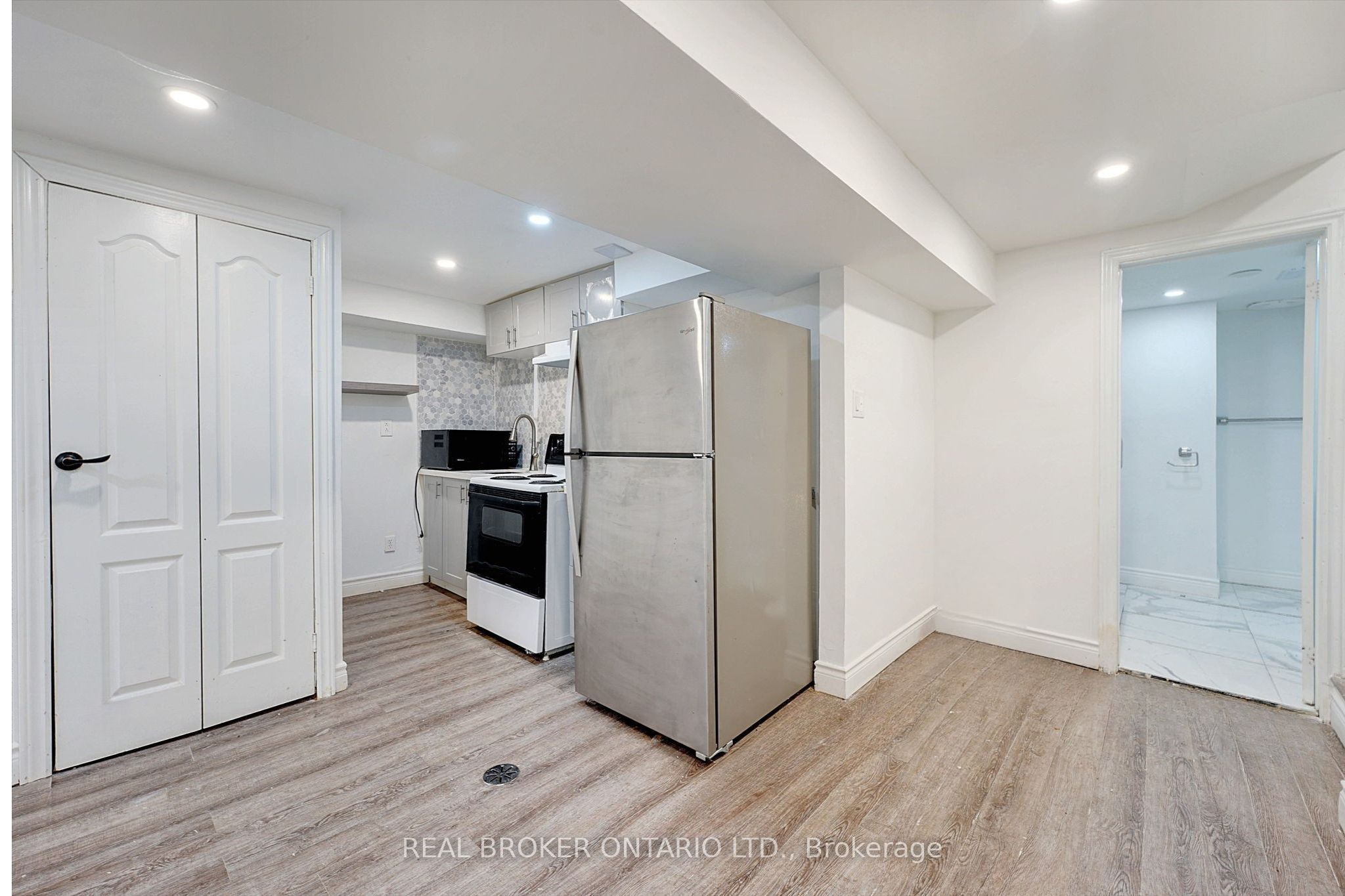 1098 Sawgrass Crescent Bsmt