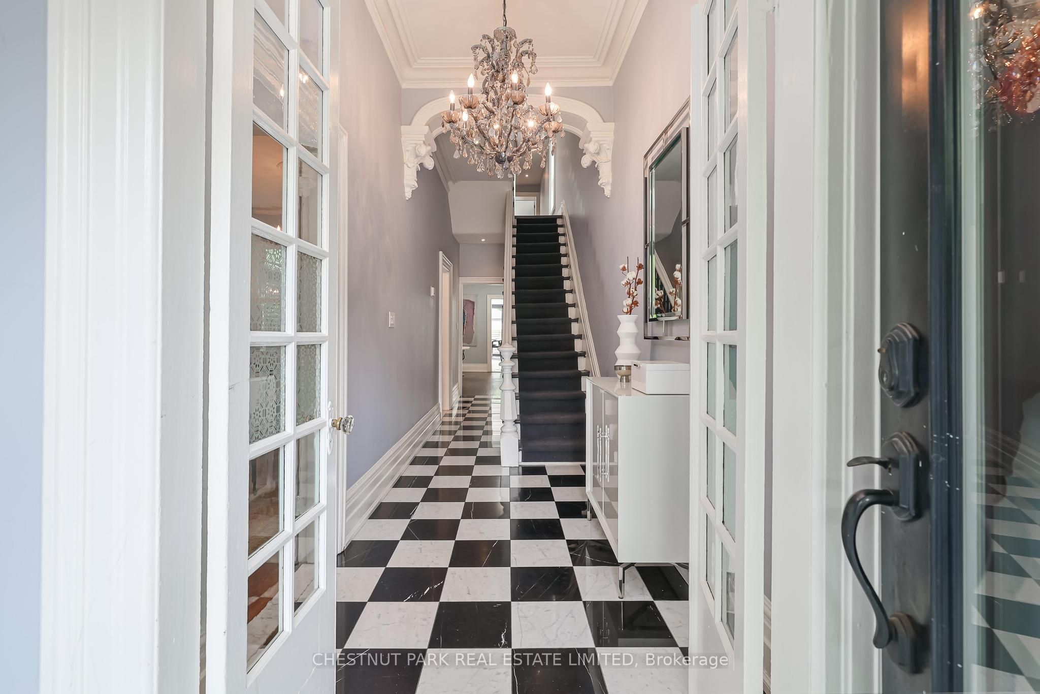 82 Bellevue Avenue