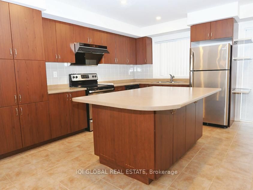 3185 Boxford Crescent 1